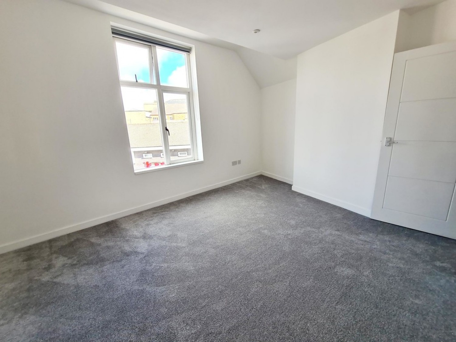 2 bedroom Flat for Letting Moorland Road, Burslem, Stoke-on-Trent