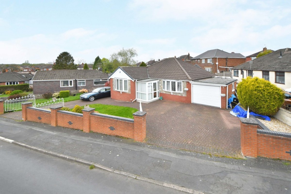 Midhurst Close, Packmoor, Stoke On Trent