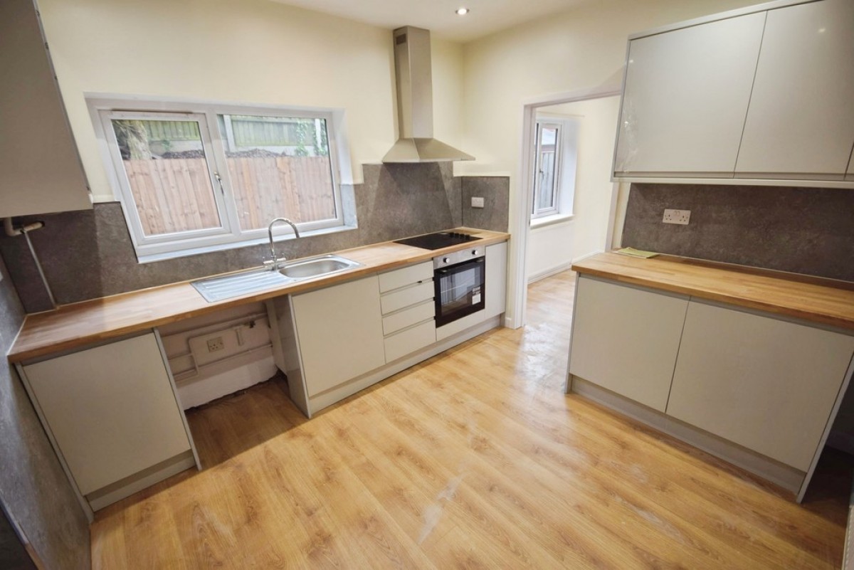 Kenilworth Grove, Longton