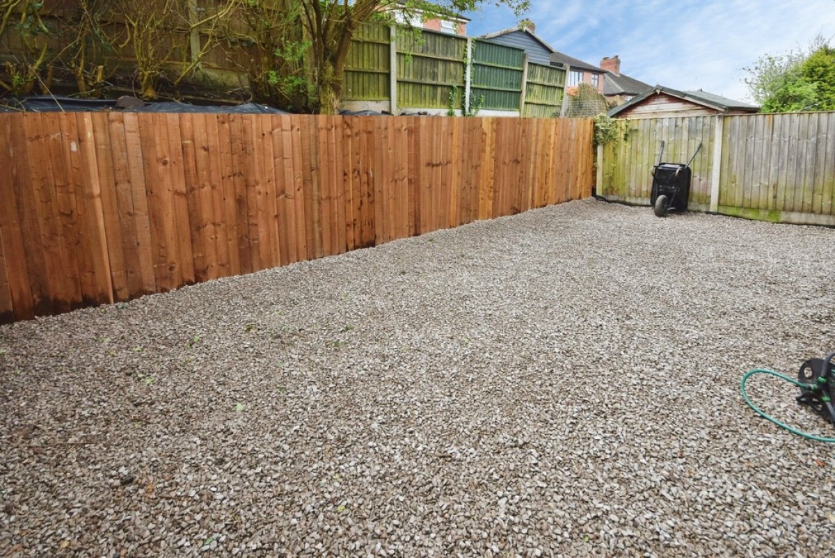 Kenilworth Grove, Longton