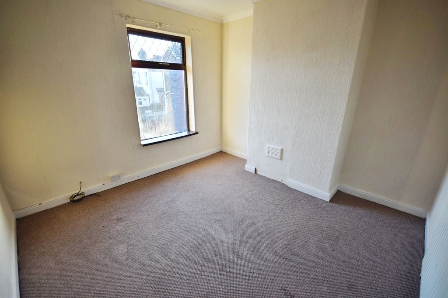 2 bedroom House in Tunstall, Stoke-on-trent, Staffordshire