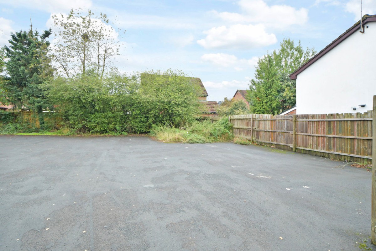 Comfrey Close, Meir Park, Stoke-on-Trent