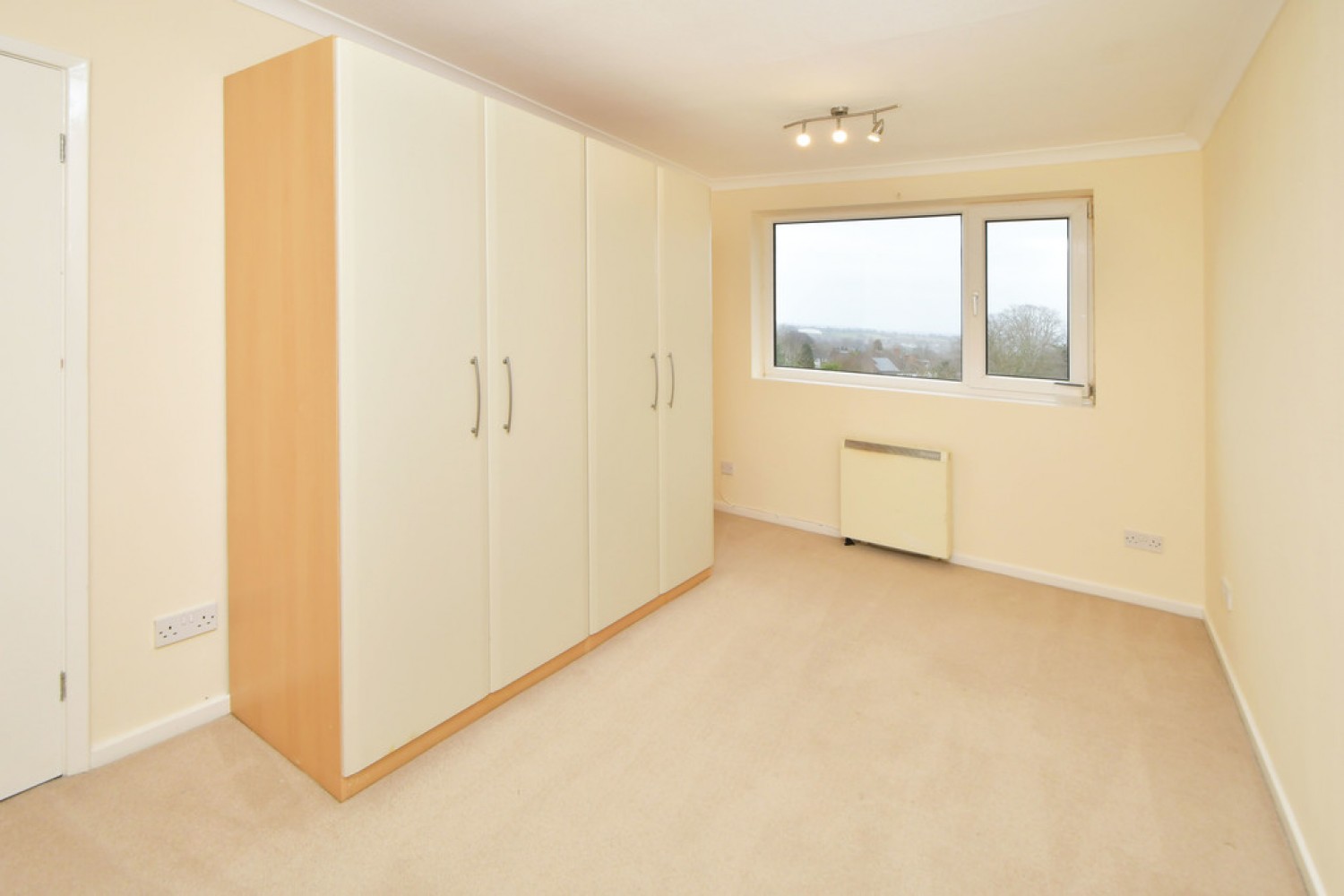 2 bedroom Flat for Sale Queensway, Newcastle