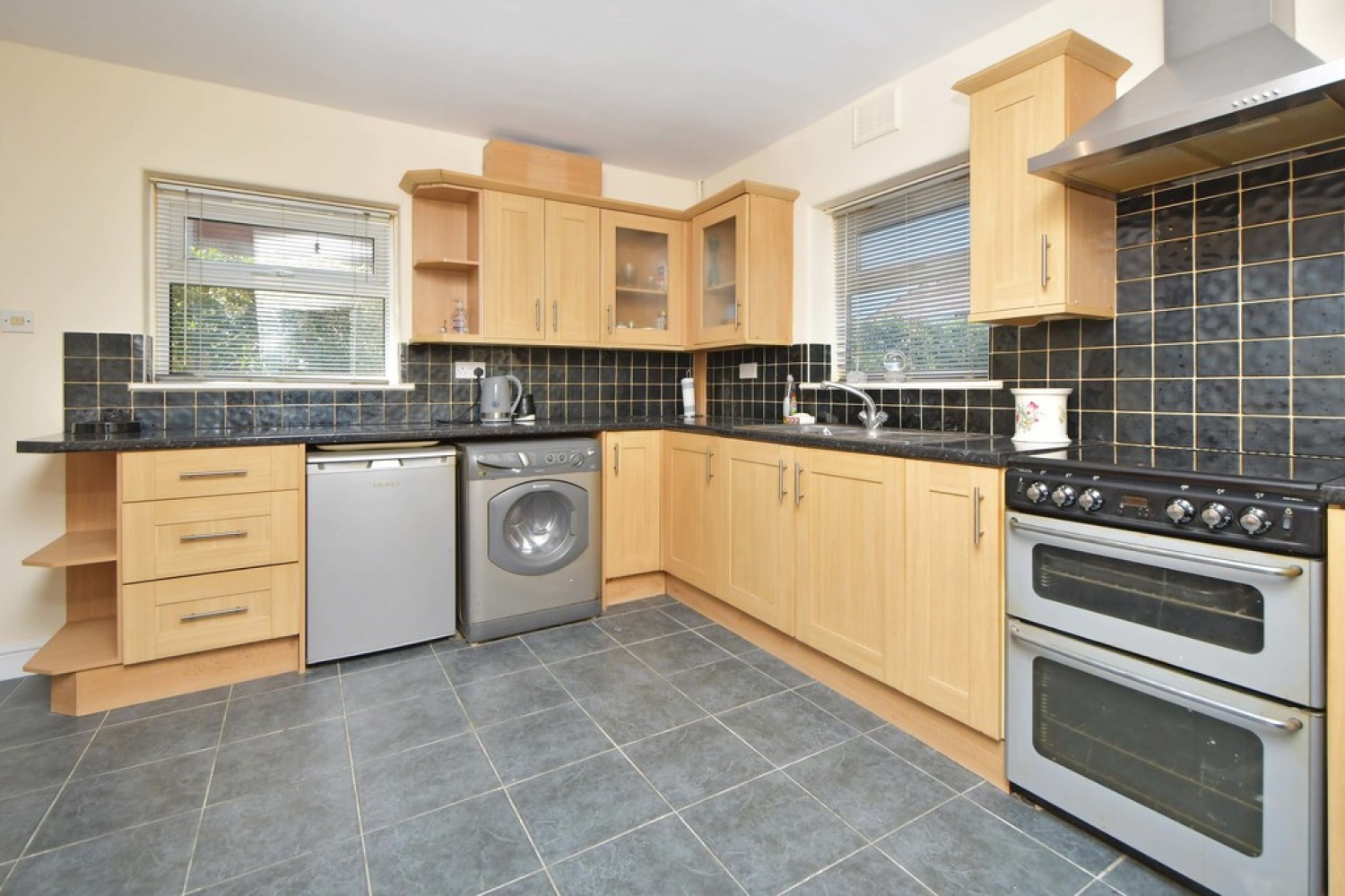 Hatfield Cresent , Blurton , Stoke-On-Trent