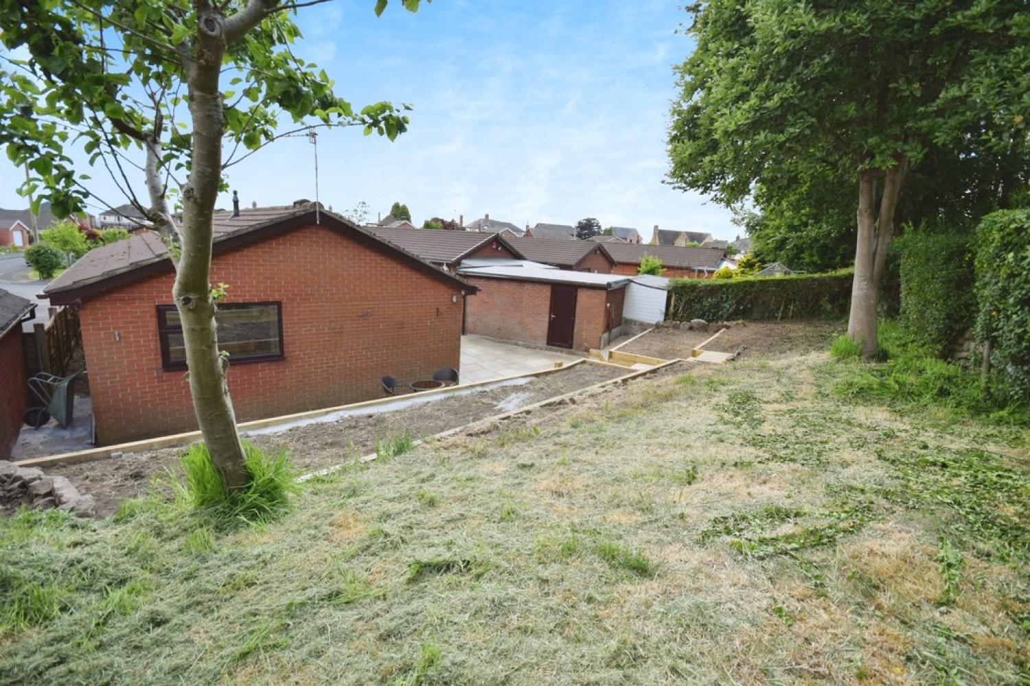 3 bedroom Bungalow for Letting The Green, Brown Edge