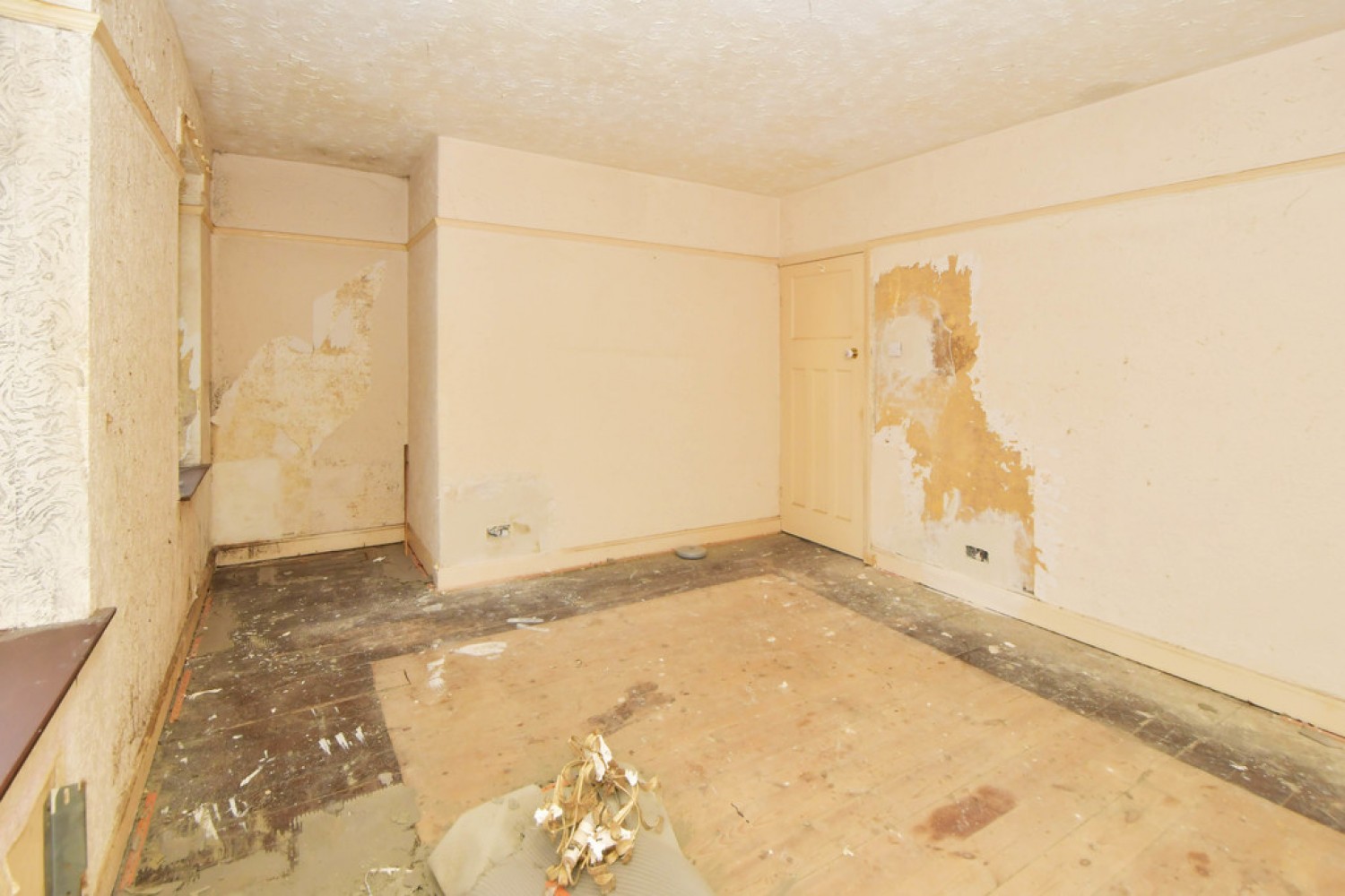 2 bedroom House for Auction London Road, Oakhill, Stoke-on-Trent