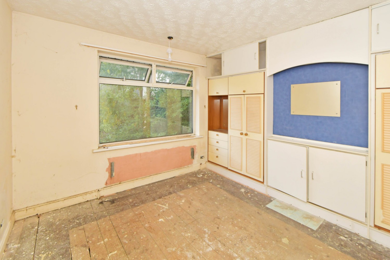 2 bedroom House for Auction London Road, Oakhill, Stoke-on-Trent