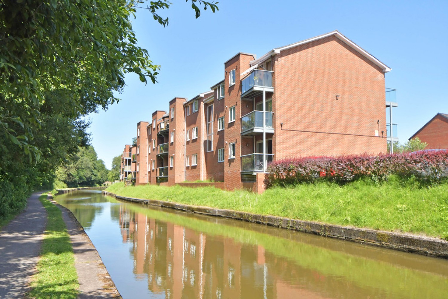 2 bedroom Flat for Sale Sunny Bank, Middleport, Stoke-on-Trent