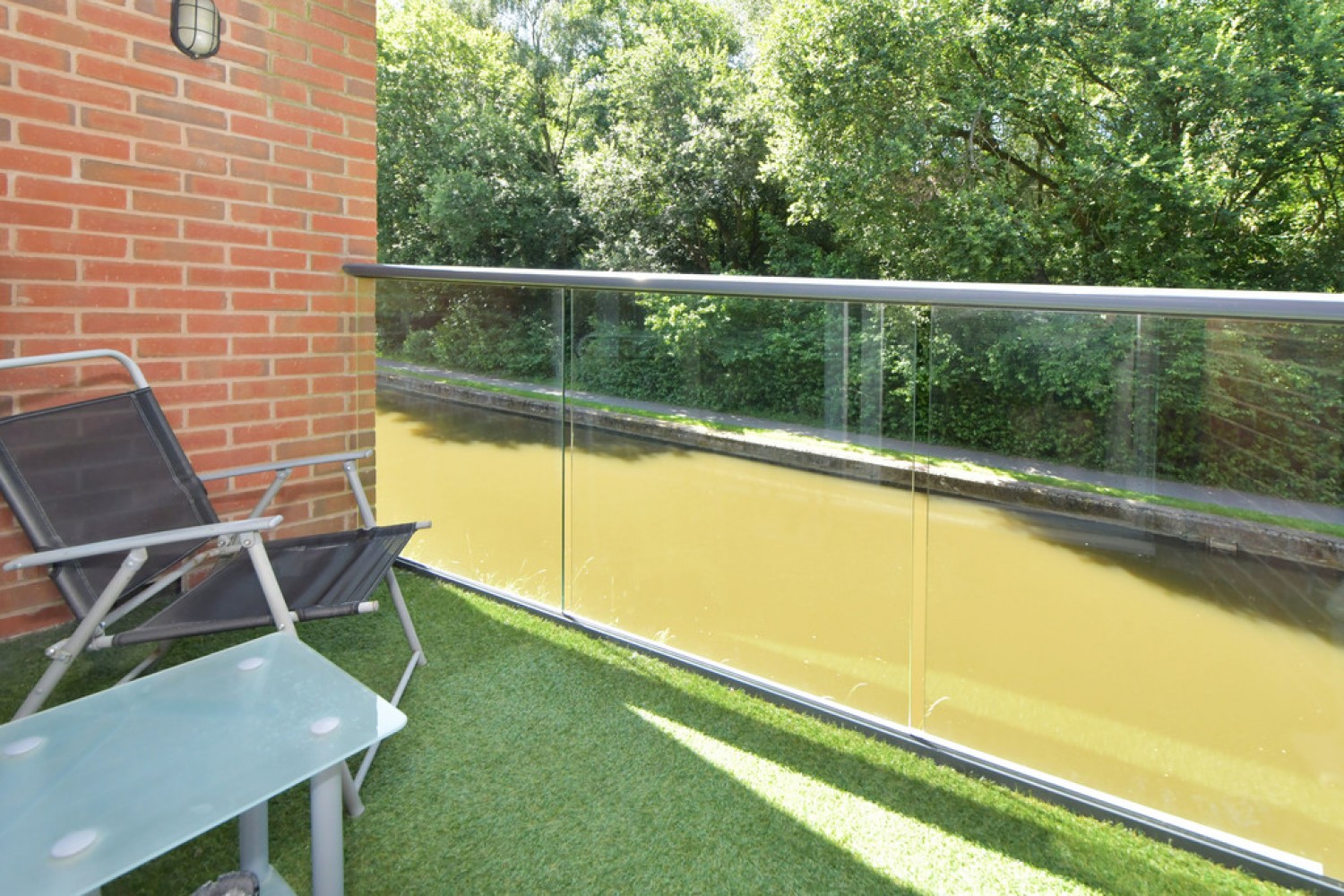 2 bedroom Flat for Sale Sunny Bank, Middleport, Stoke-on-Trent