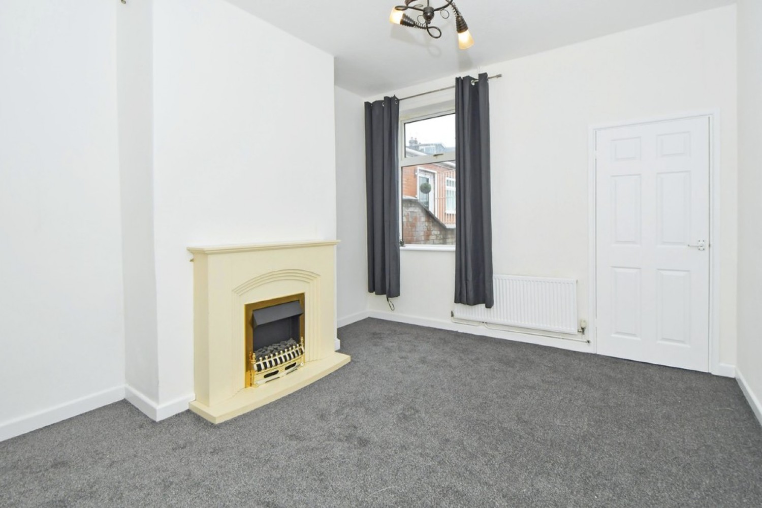 2 bedroom House for Sale Moorland Road, Burslem, Stoke-on-Trent