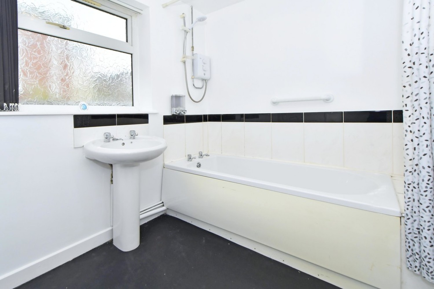 2 bedroom House for Sale Moorland Road, Burslem, Stoke-on-Trent