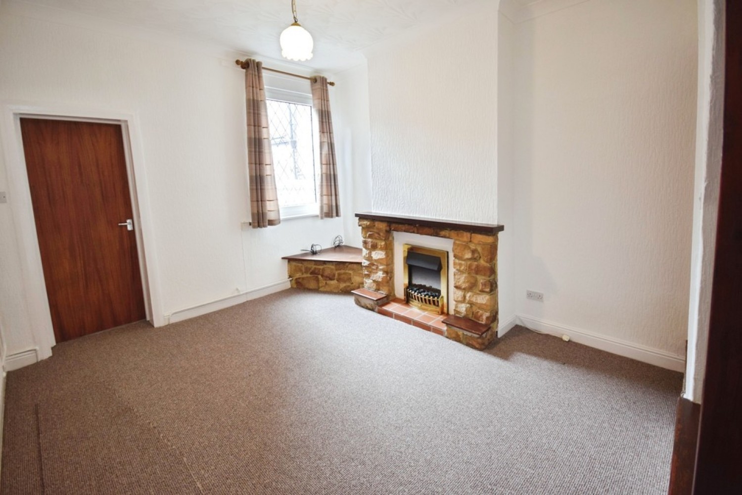 2 bedroom House for Letting Alma Street, Fenton, Stoke-On-Trent