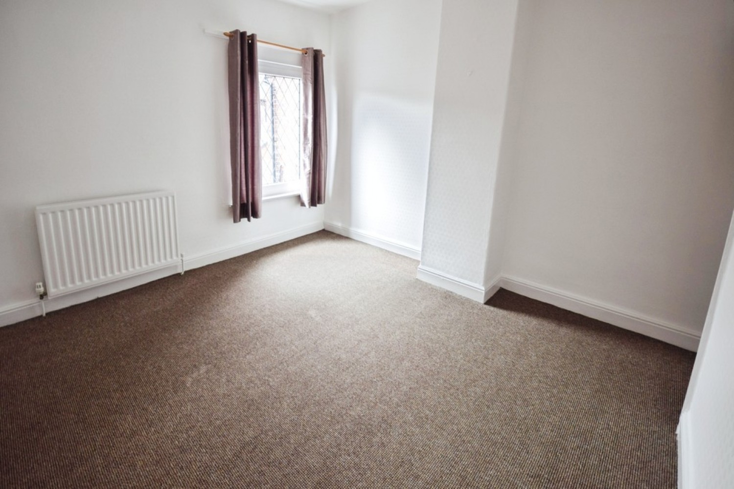 2 bedroom House for Letting Alma Street, Fenton, Stoke-On-Trent