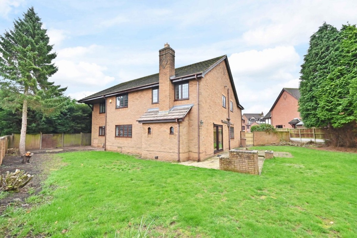 Chesham Grove, Meir Park, Stoke-on-Trent