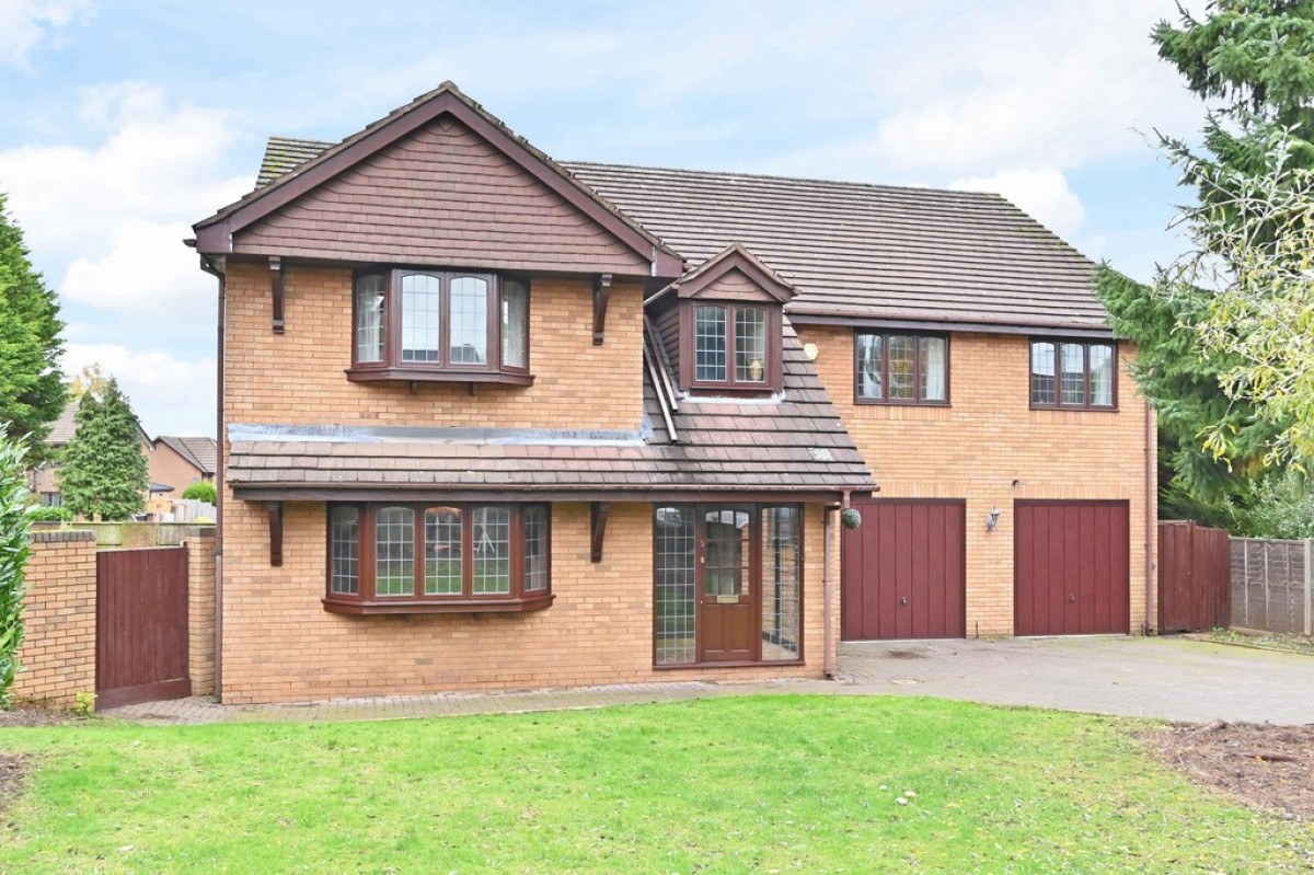 Chesham Grove, Meir Park, Stoke-on-Trent