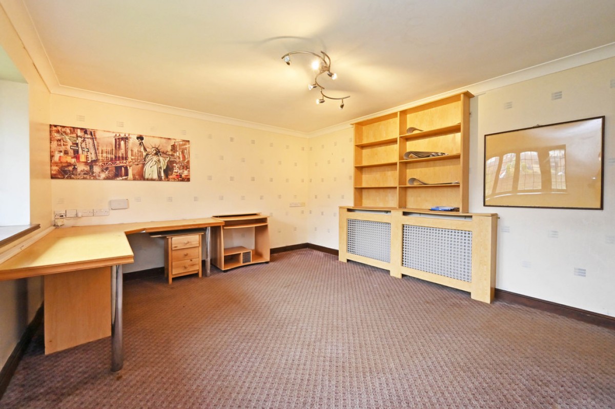 Chesham Grove, Meir Park, Stoke-on-Trent