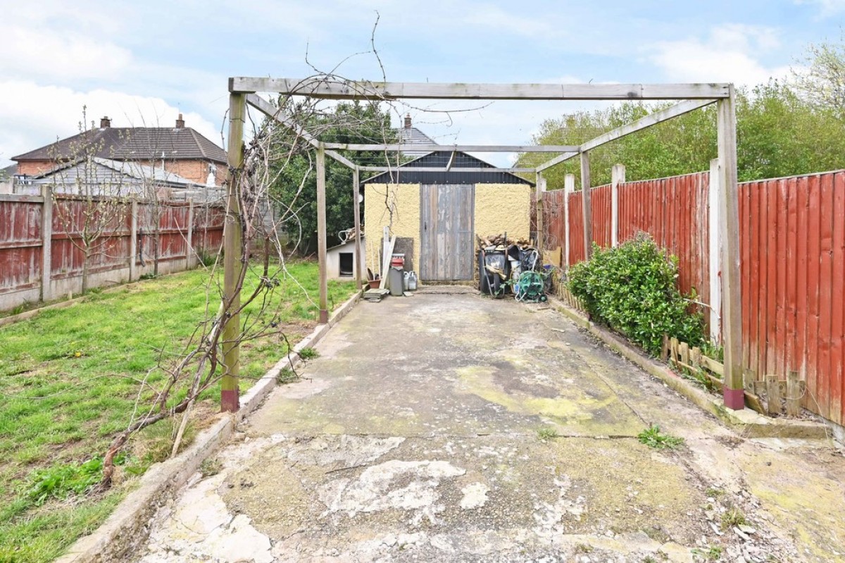 Ladybank Grove, Blurton, Stoke-on-Trent