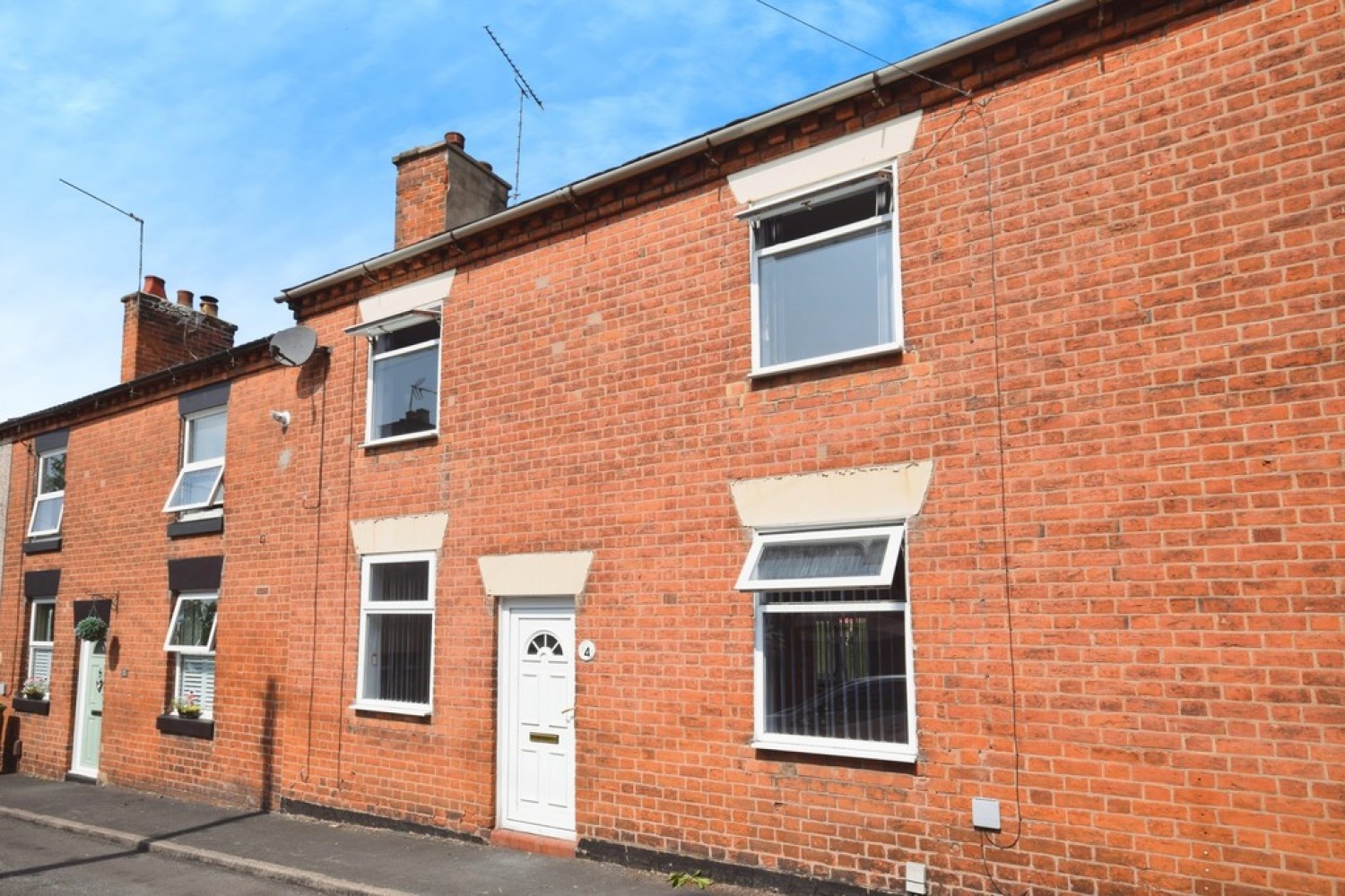 Alma Street, Stone