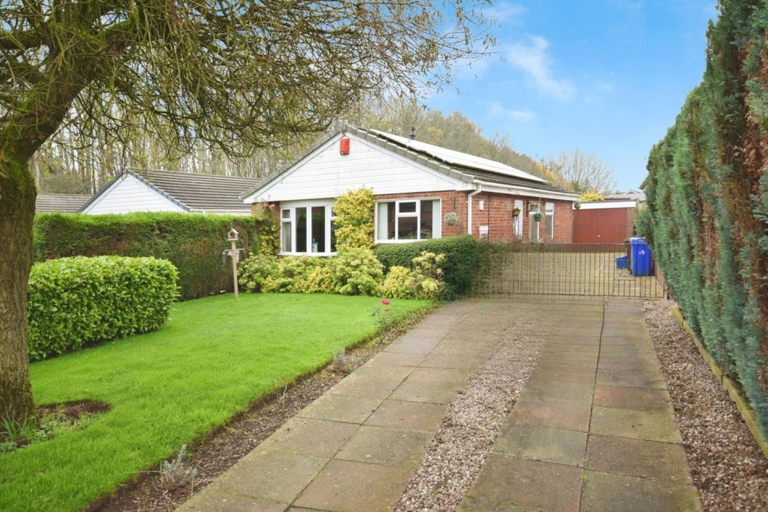 2 bedroom House in Fulmar Place, Meir Park, Stoke-on-Trent