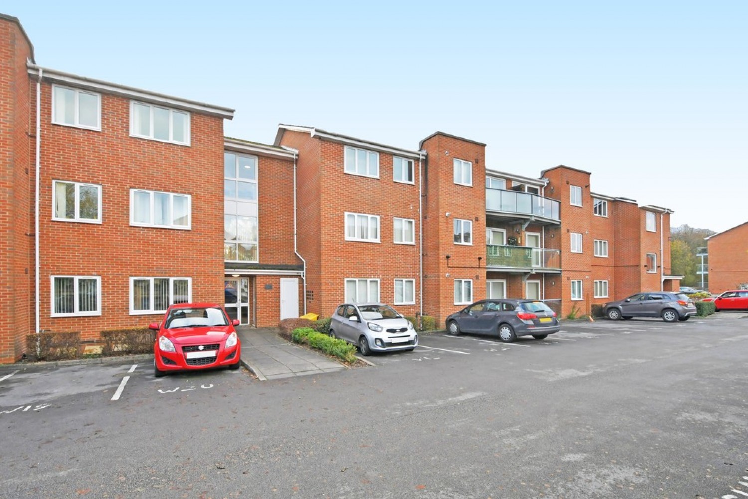 2 bedroom Flat for Auction Sunny Bank, Middleport, Stoke-on-Trent