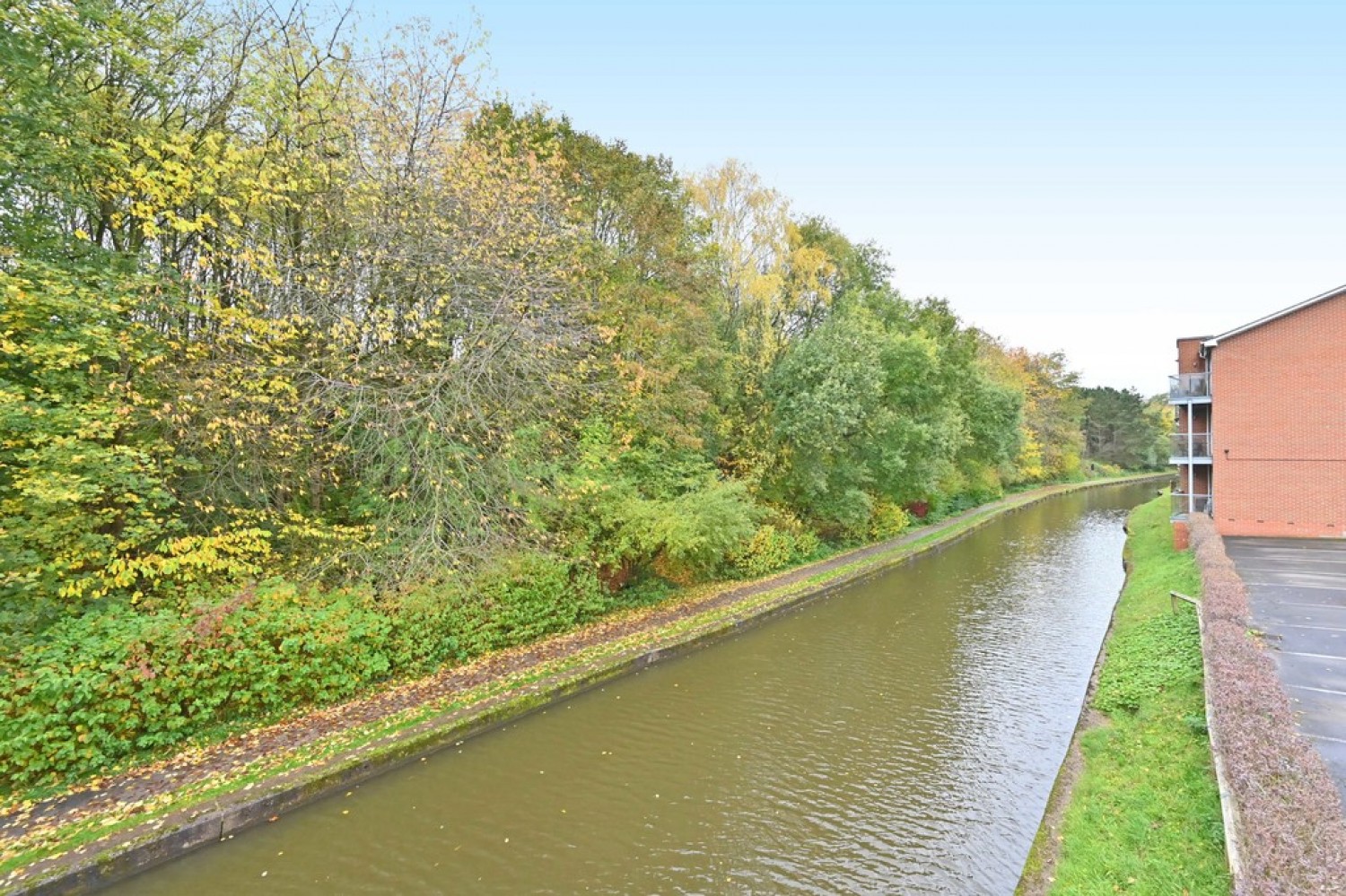 2 bedroom Flat for Auction Sunny Bank, Middleport, Stoke-on-Trent