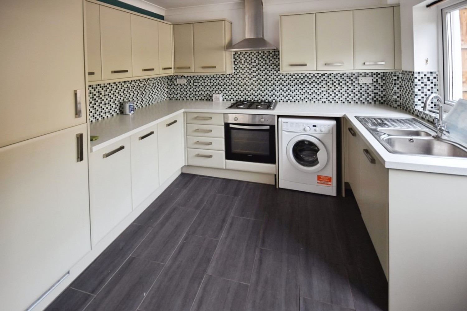 Langland Drive, Blurton