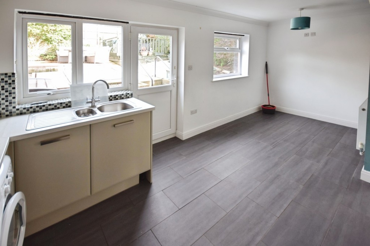 Langland Drive, Blurton