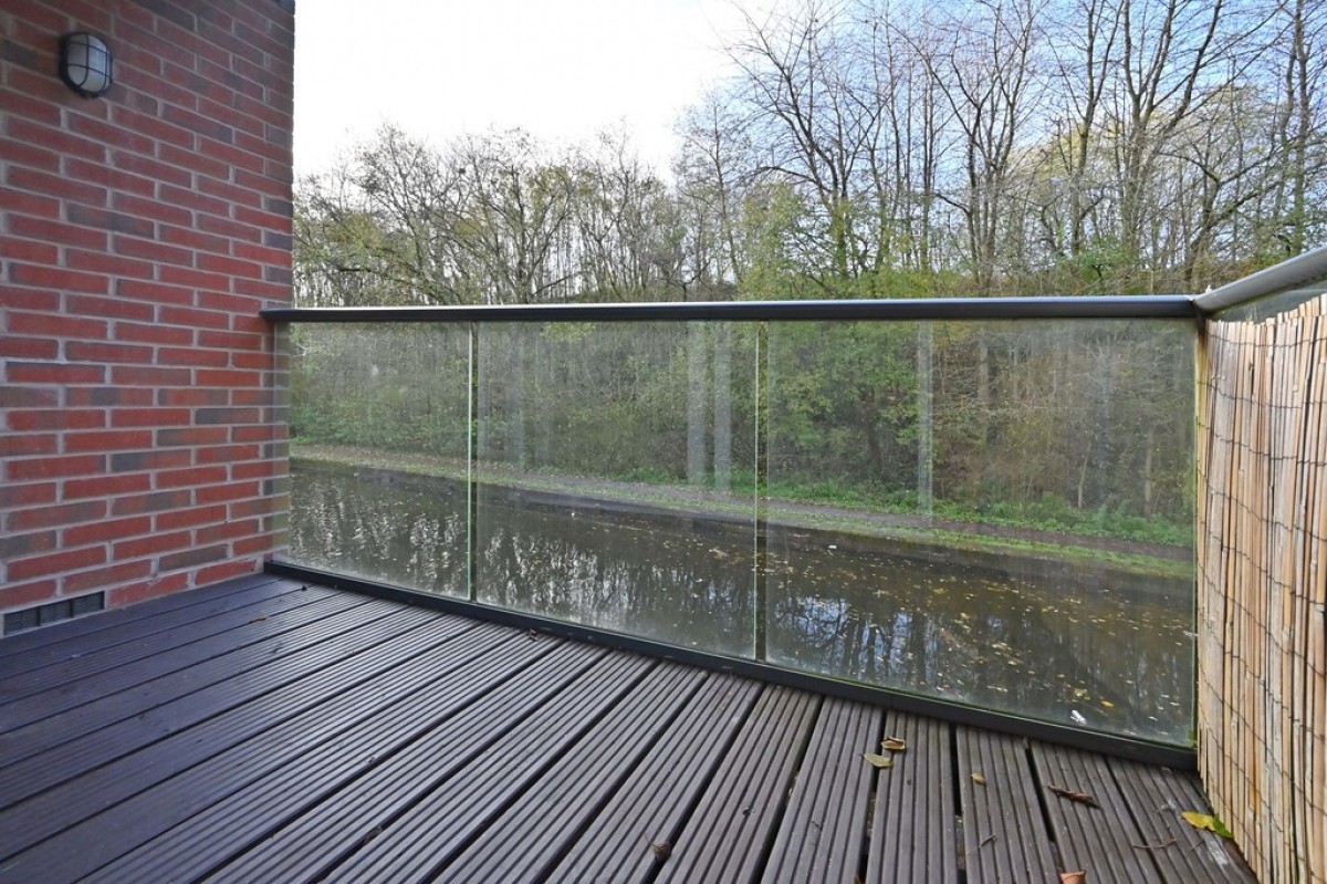 Tudor Court, Sunny Bank, Middleport