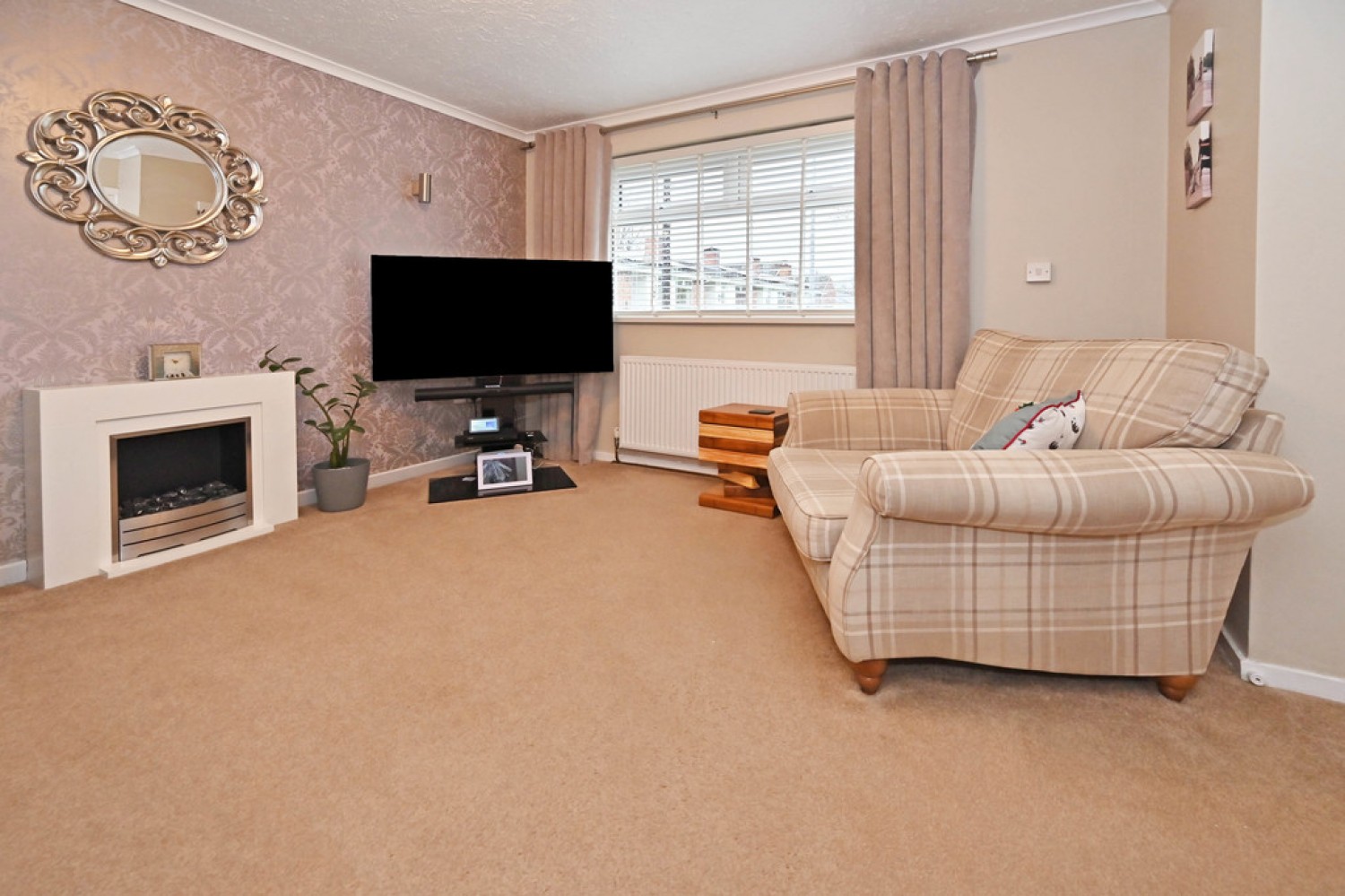 Royston Walk , Longton , Stoke-On-Trent