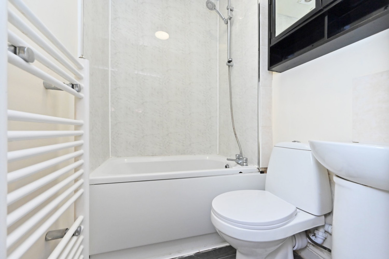 3 bedroom House in Hill Street, Newcastle