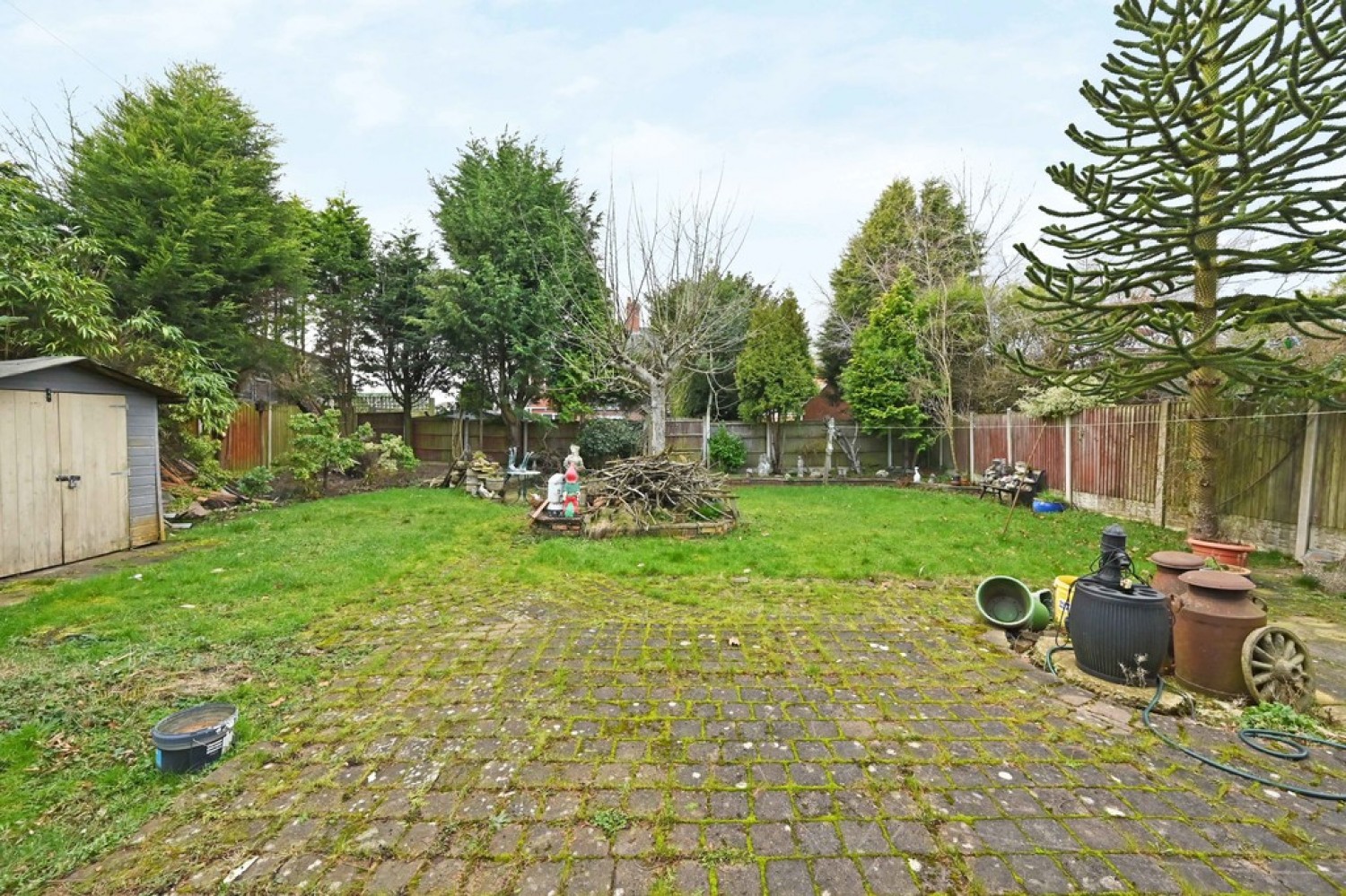 3 bedroom House for Sale The Moat, Weston Coyney, Stoke-on-Trent