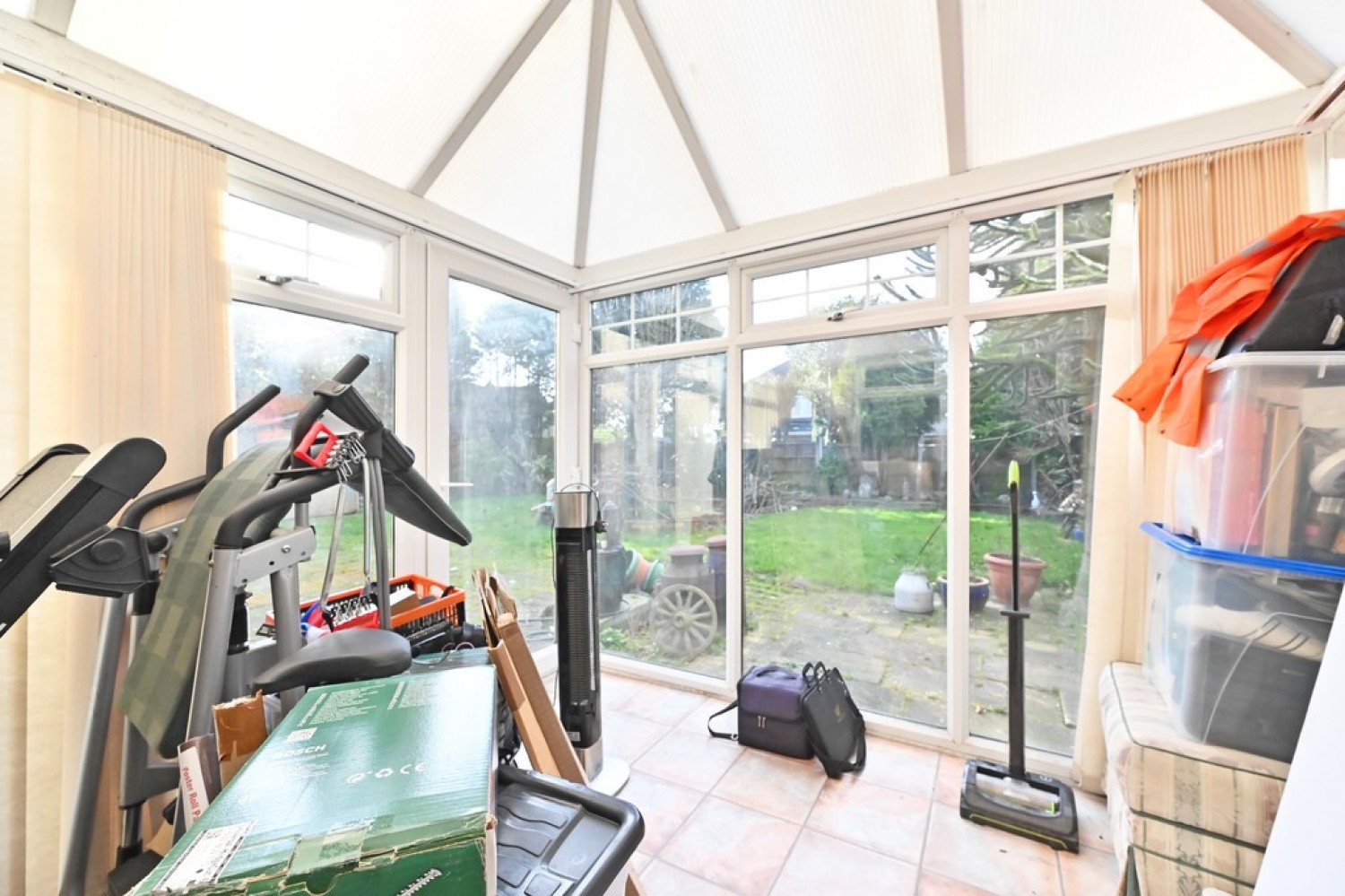 3 bedroom House for Sale The Moat, Weston Coyney, Stoke-on-Trent