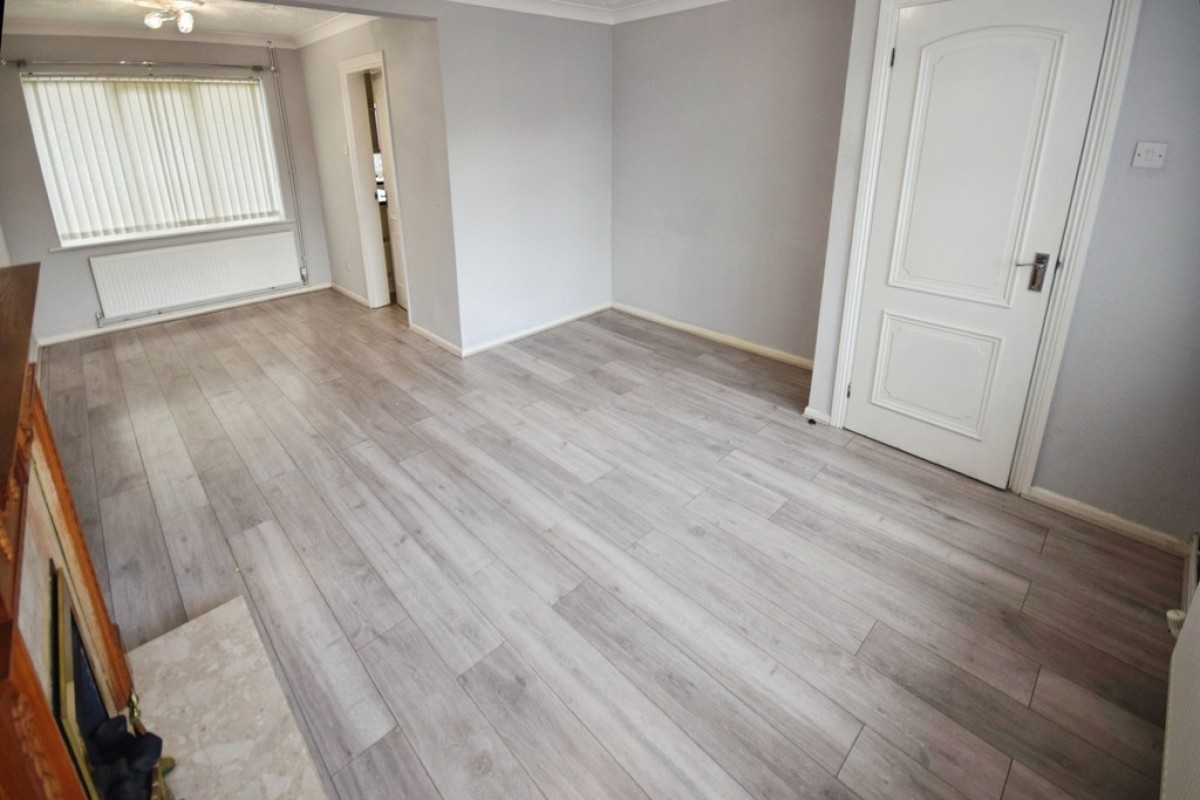 Ibsen Road, Park hall