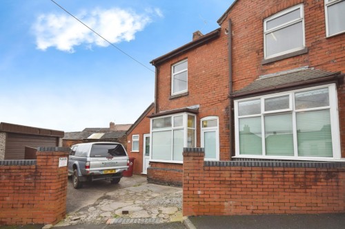 Bemersley Road, Ball Green