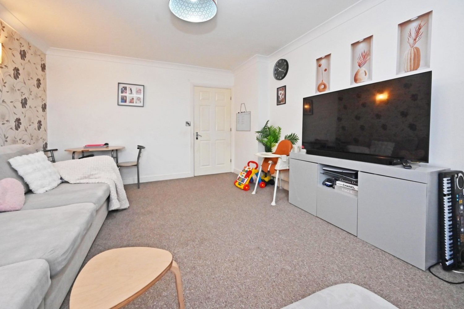 3 bedroom House for Sale Harleigh Mews, Meir Hay, Stoke-on-Trent