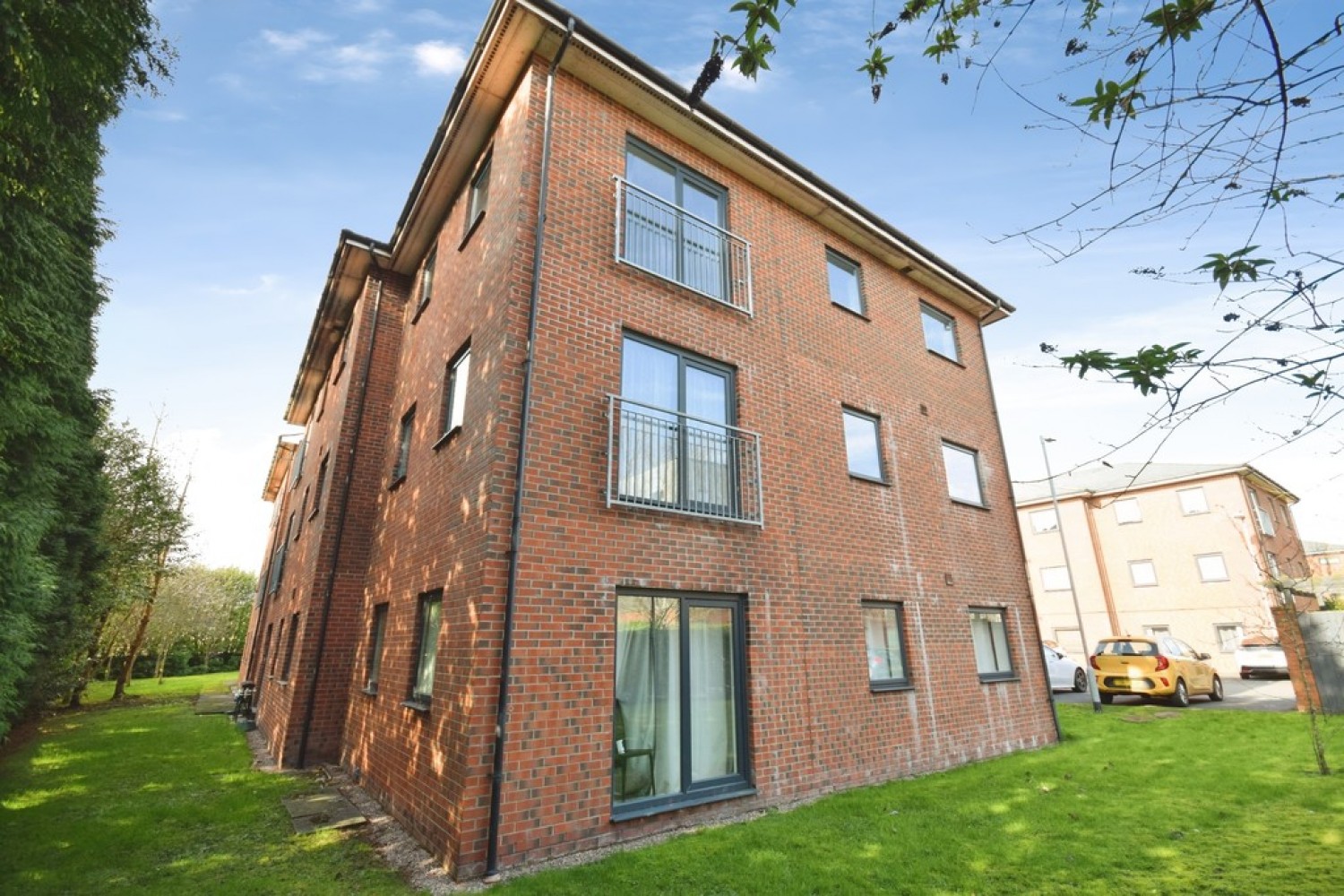 2 bedroom Flat for Letting Tattershall Court, Etruria
