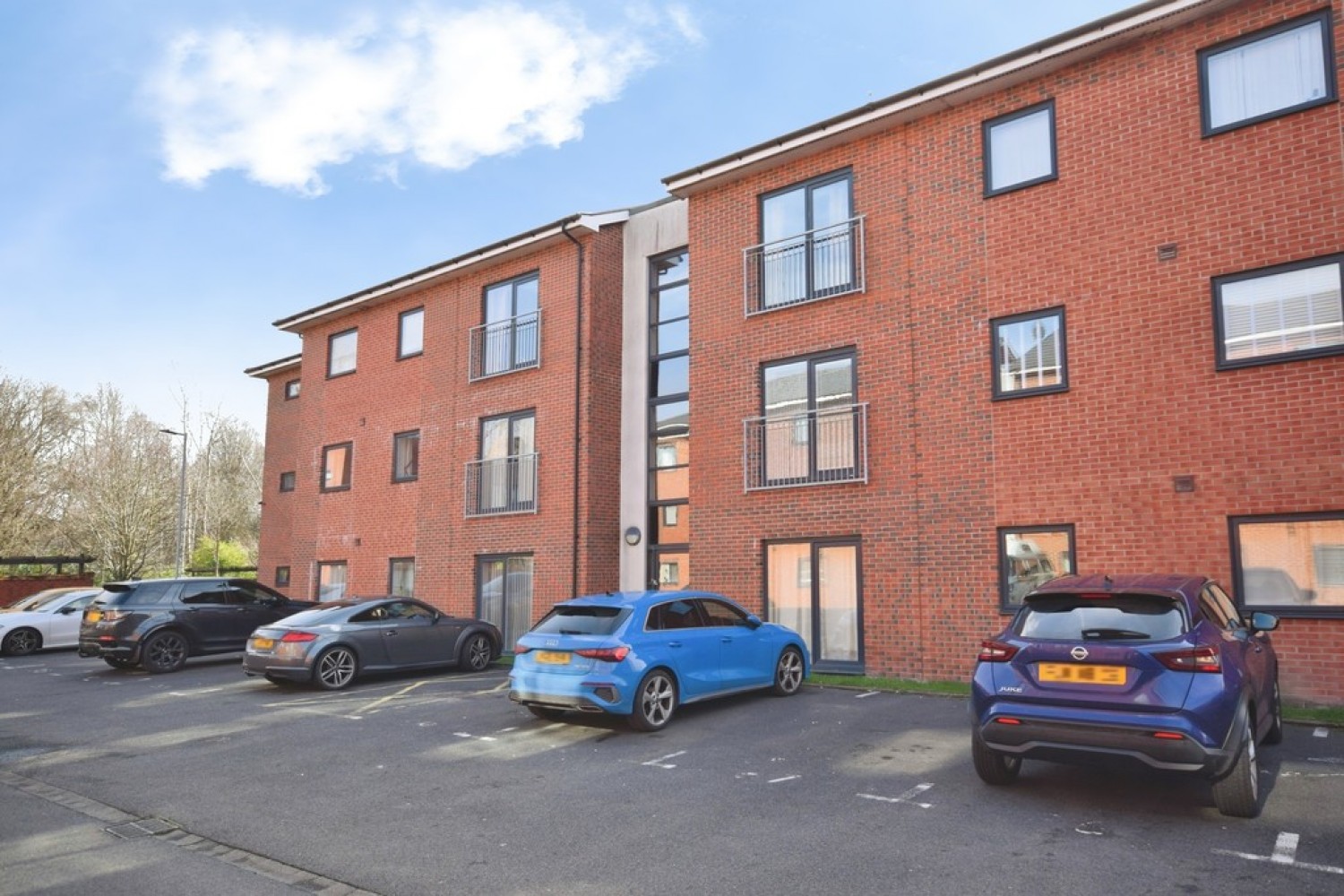 2 bedroom Flat for Letting Tattershall Court, Etruria