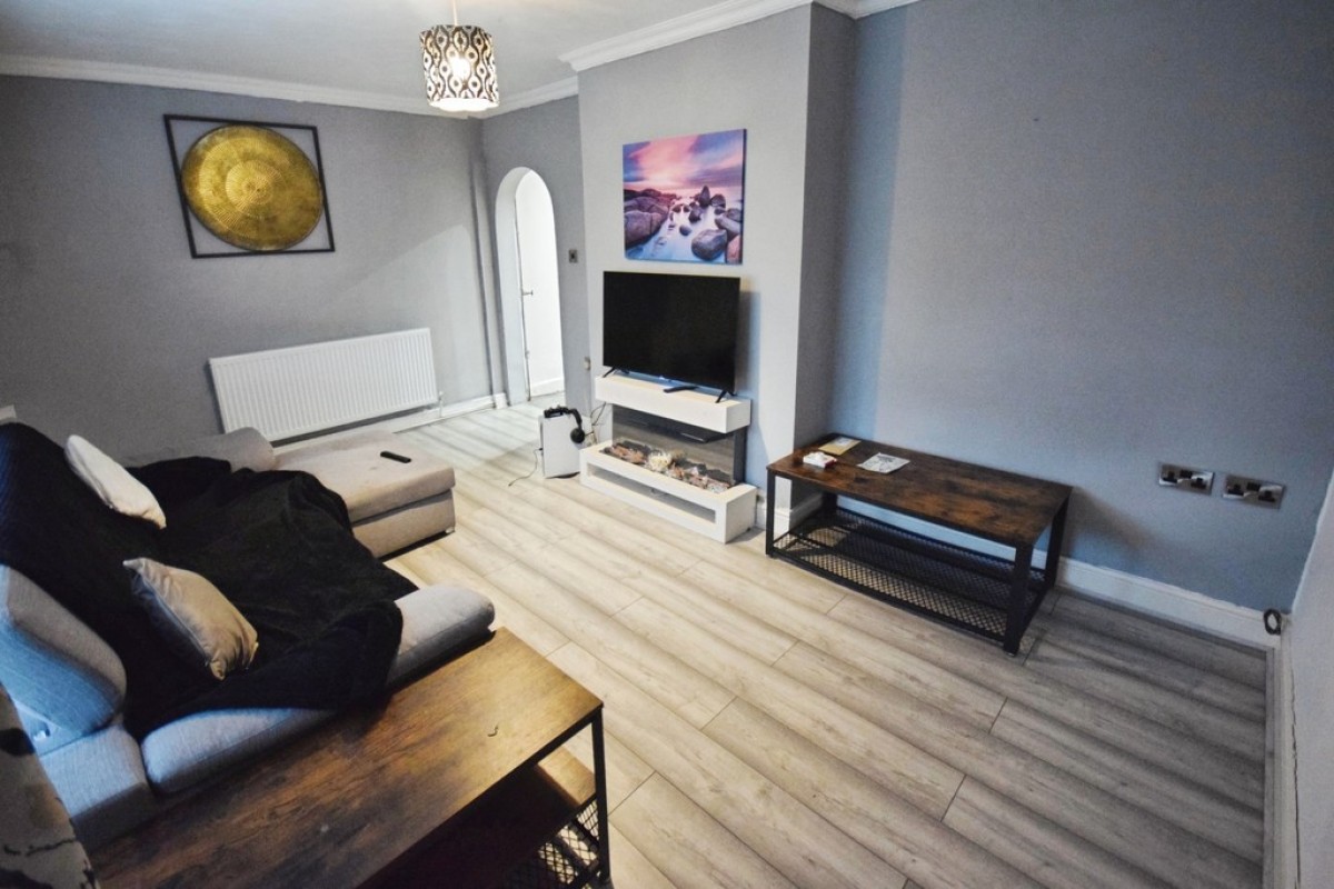 Carling Grove, Fenton