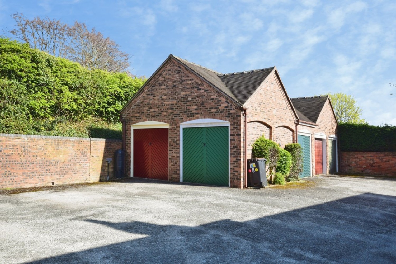 3 bedroom House for Letting Beaumont Court, The Bridle Path