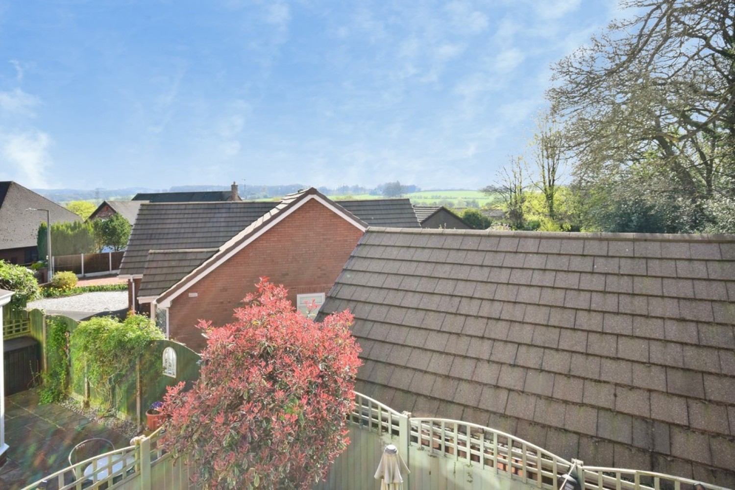 3 bedroom House for Letting Beaumont Court, The Bridle Path