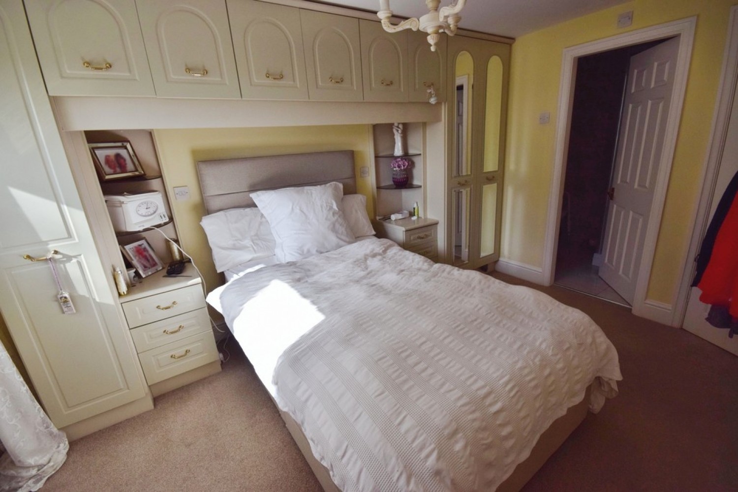 3 bedroom House for Letting Beaumont Court, The Bridle Path