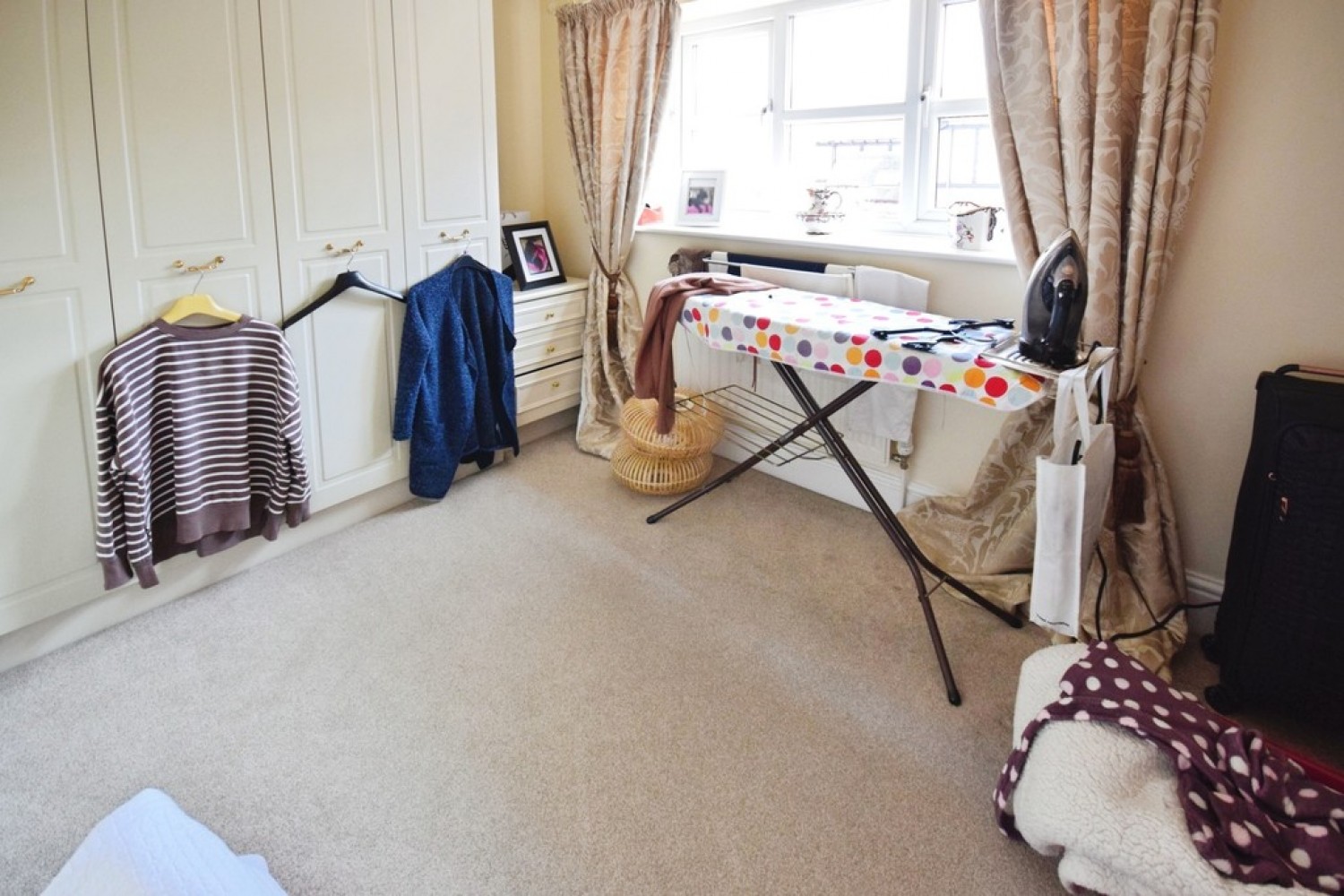 3 bedroom House for Letting Beaumont Court, The Bridle Path