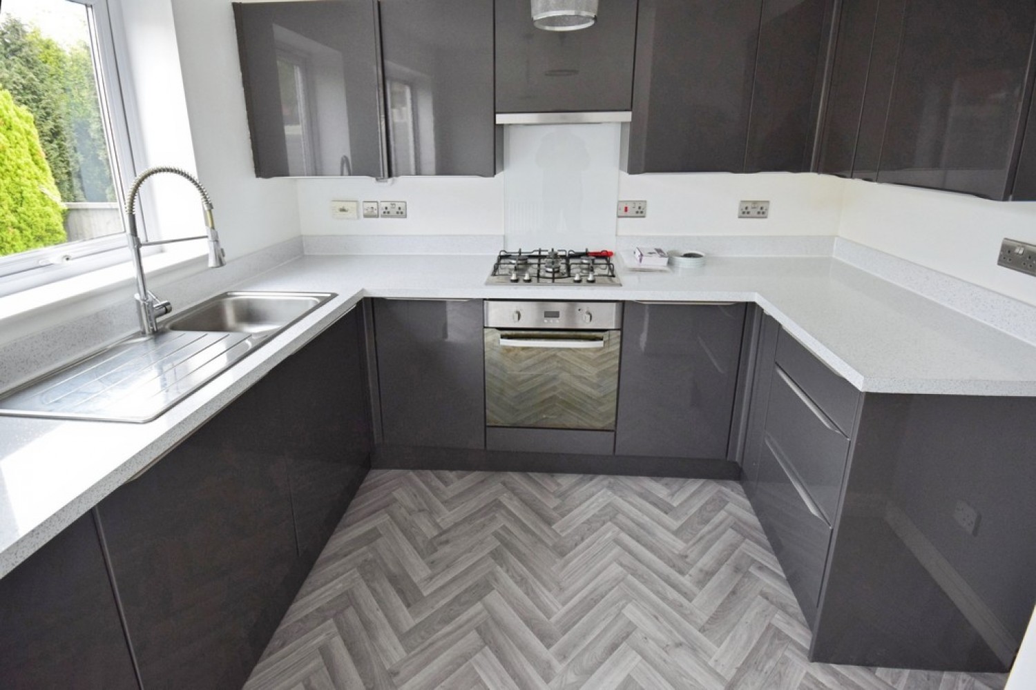 2 bedroom House for Letting Bishop Road, Chell