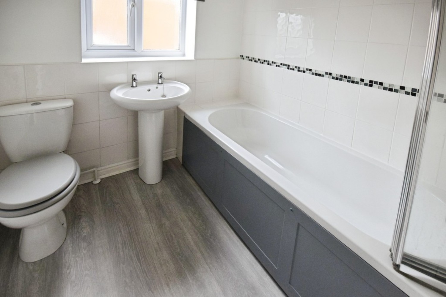 2 bedroom House for Letting Bishop Road, Chell