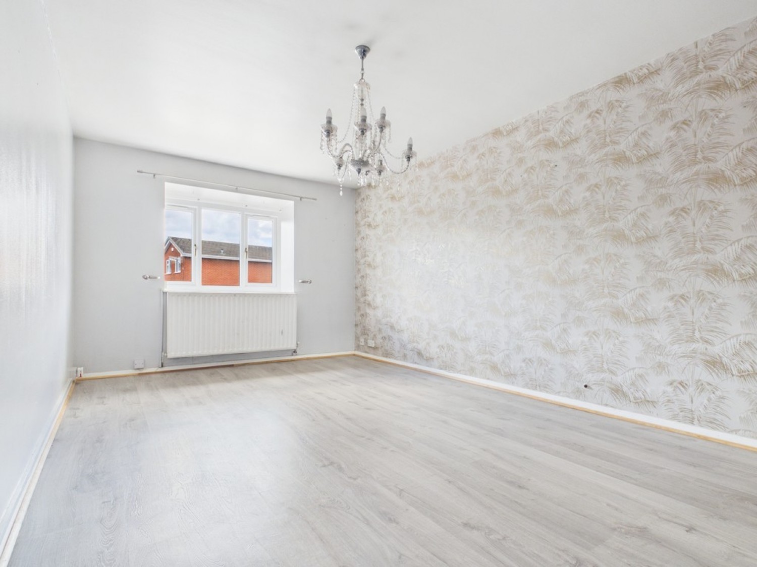 2 bedroom Flat for Letting Diana Road, Birches Head