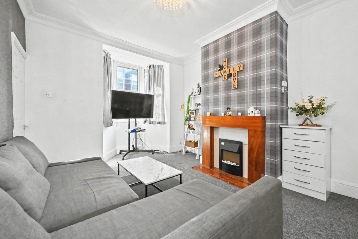 2 bedroom House for Sale Warrington Road, Joiners Square, Stoke-on-Trent