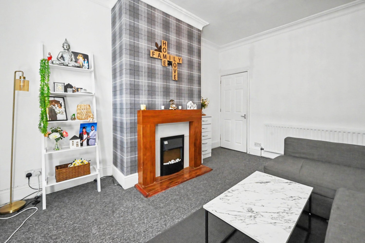 2 bedroom House for Sale Warrington Road, Joiners Square, Stoke-on-Trent