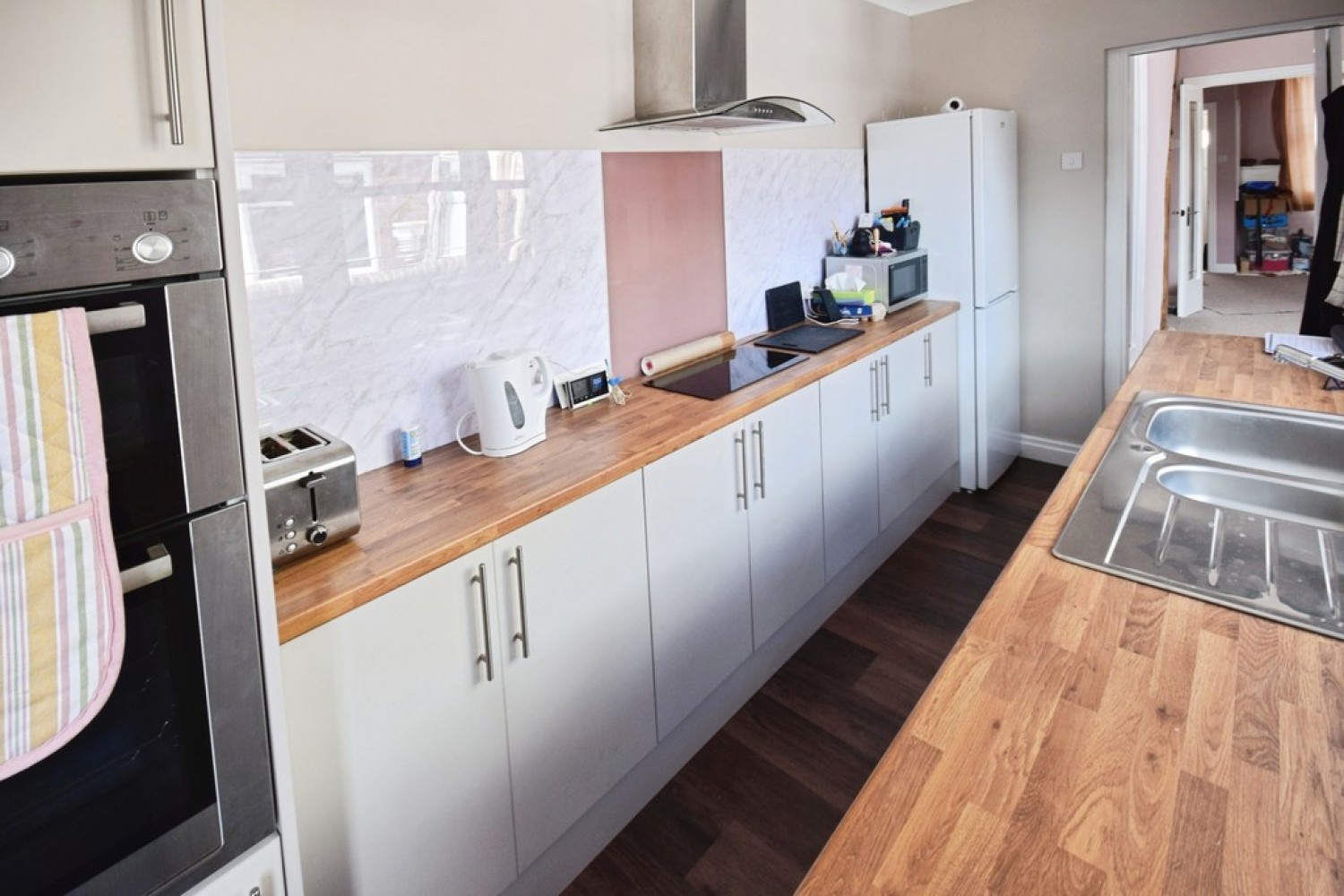 2 bedroom House for Letting Bank Street, Tunstall
