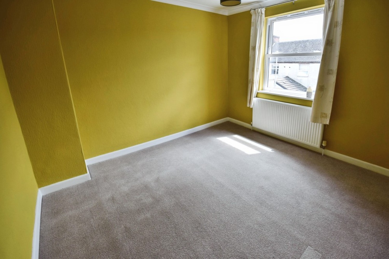 2 bedroom House for Letting Bank Street, Tunstall