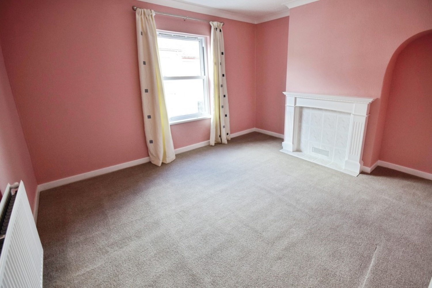 2 bedroom House for Letting Bank Street, Tunstall